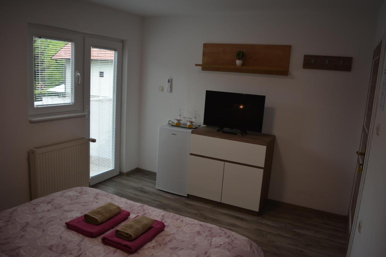 Rooms Lucijana Jezerce Extérieur photo