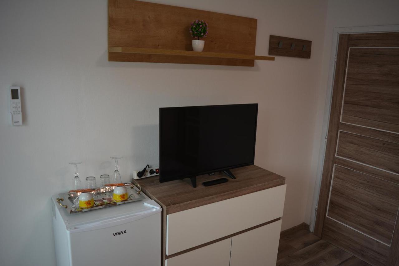 Rooms Lucijana Jezerce Extérieur photo