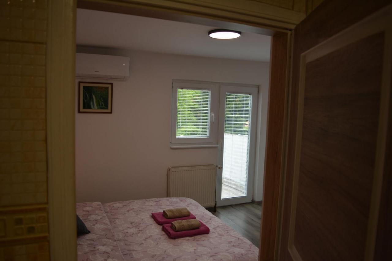 Rooms Lucijana Jezerce Extérieur photo