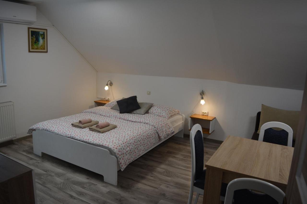 Rooms Lucijana Jezerce Extérieur photo