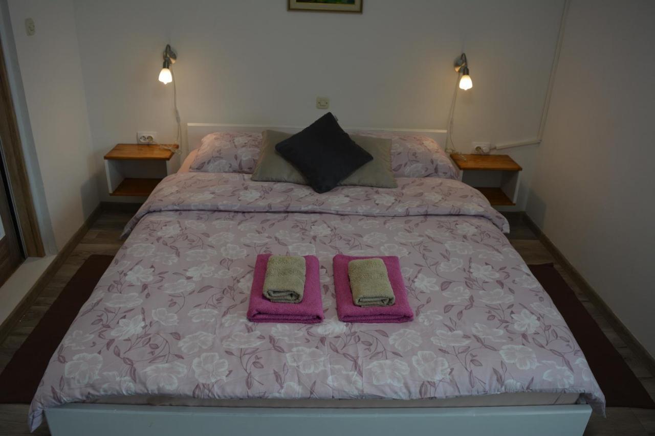 Rooms Lucijana Jezerce Extérieur photo