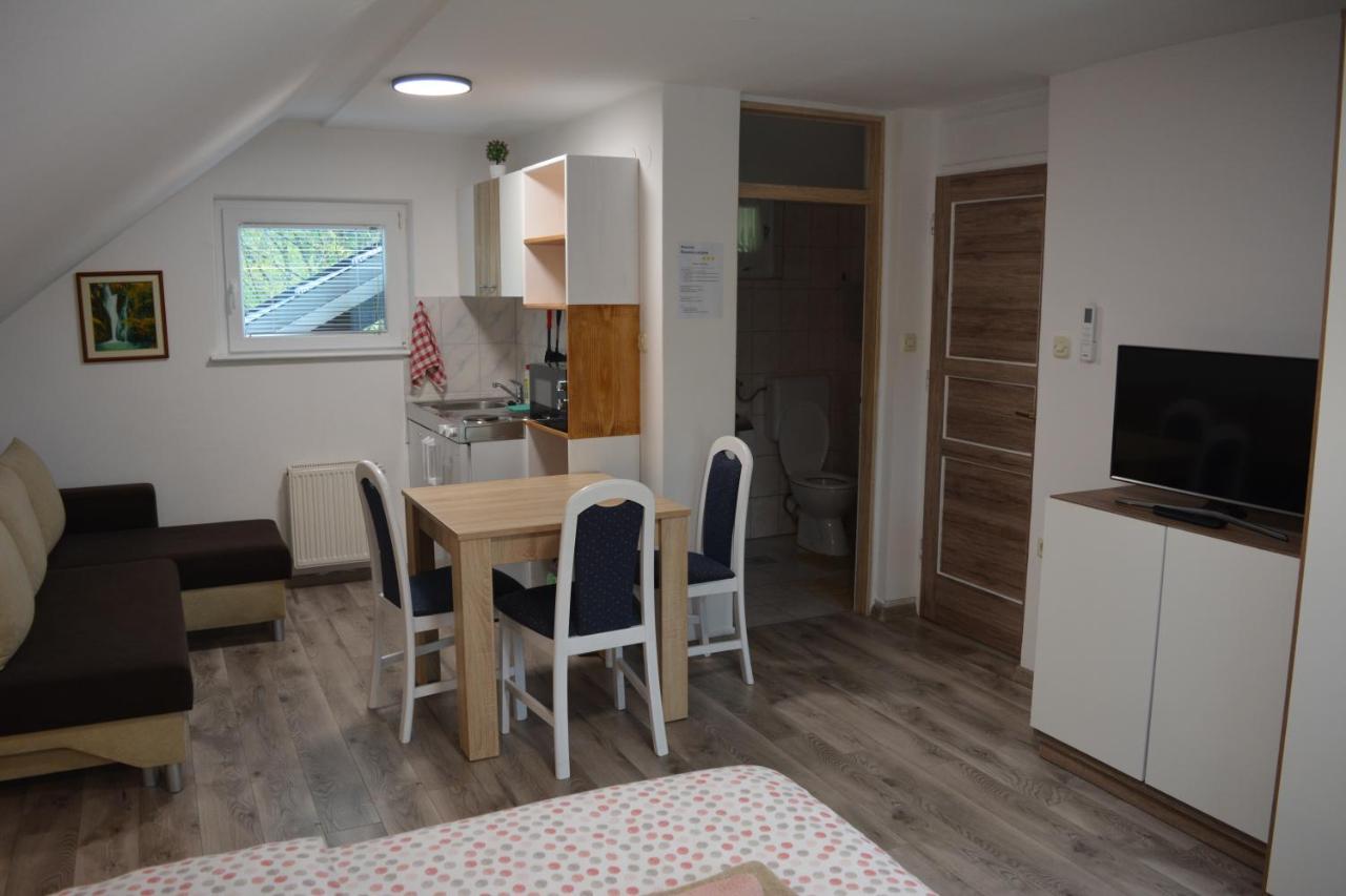 Rooms Lucijana Jezerce Extérieur photo